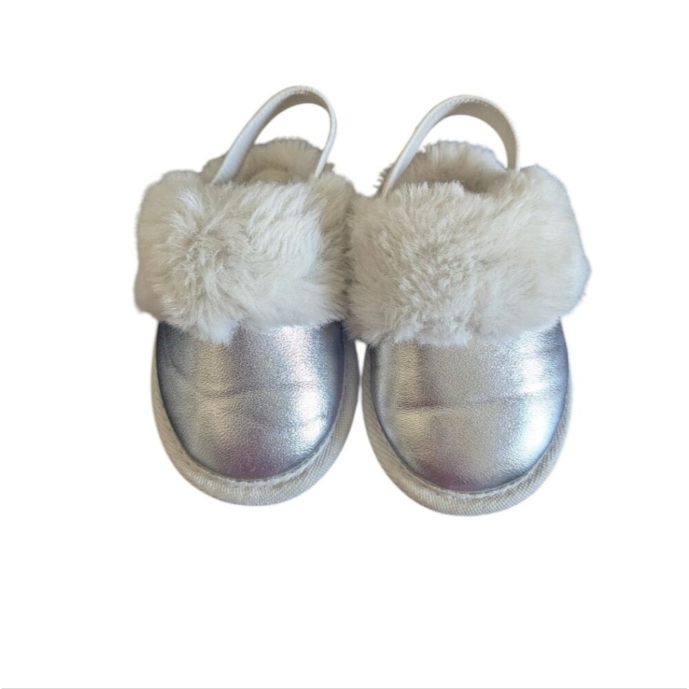 Cat & Jack Metallic Lila Silver Slippers Size 5/6 Toddler